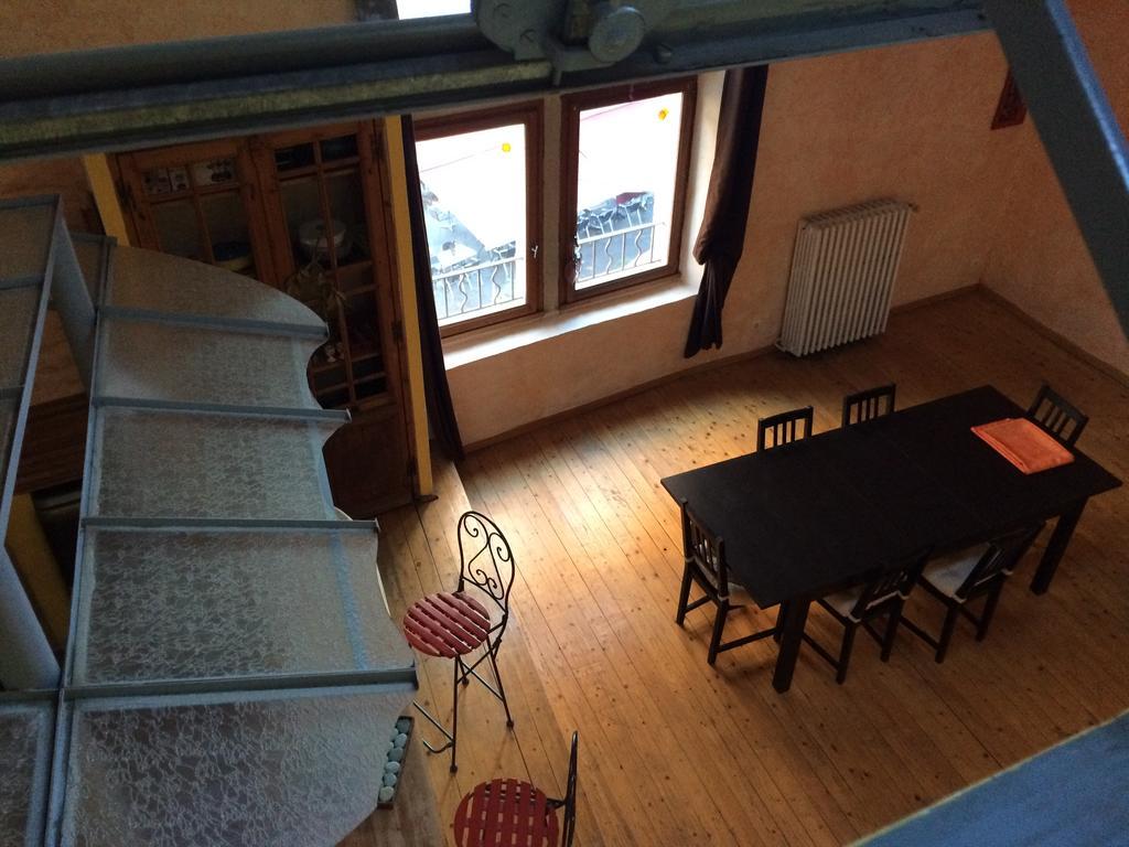 Duplex avec terrasse tropézienne Appartamento Pézenas Esterno foto